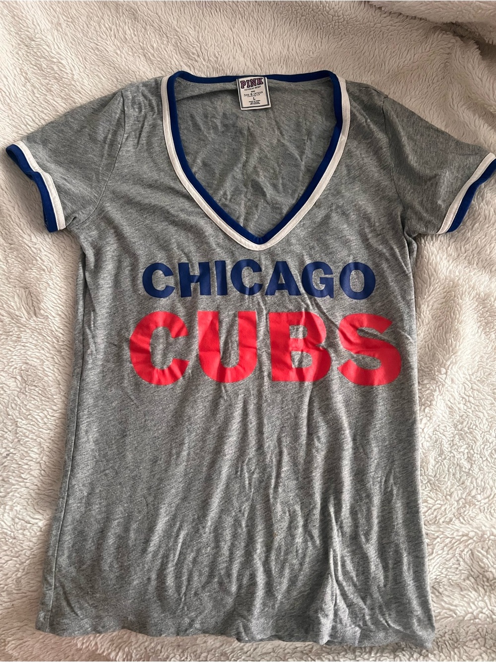 PINK Victoria's Secret Chicago Cubs shirt